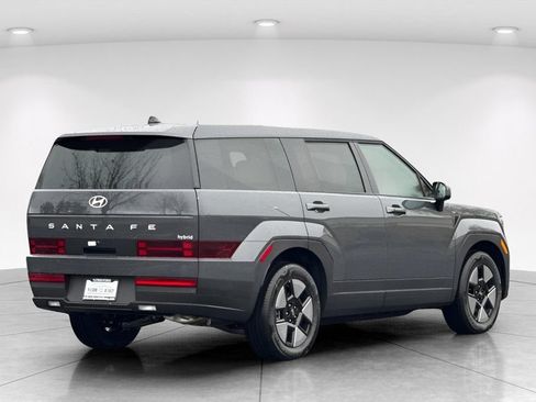 Used 2026 Hyundai Santa Fe SE FWD image 4