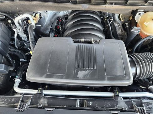 Used 2022 Chevrolet Tahoe LT w/ Luxury Package RWD image 34