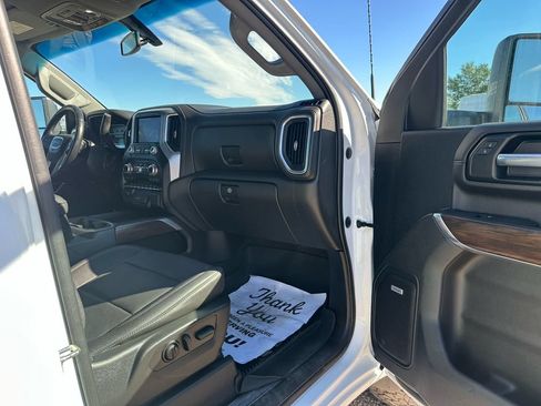 Used 2022 GMC Sierra 3500 SLT w/ SLT Premium Package AWD/4WD image 14