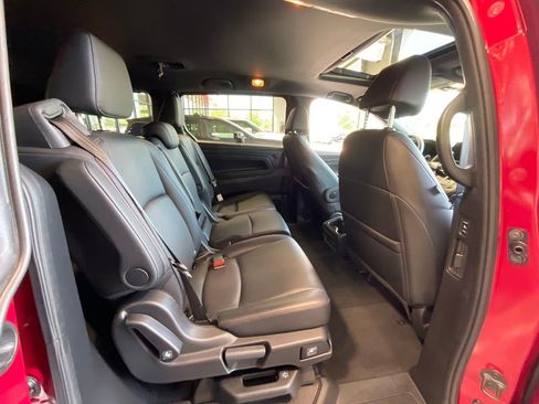 Used 2025 Honda Odyssey Sport-L image 18