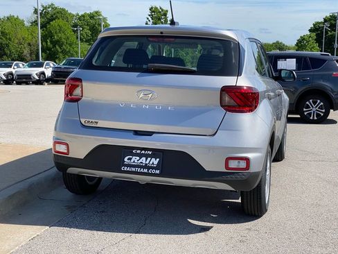 New 2026 Hyundai Venue SE FWD image 8