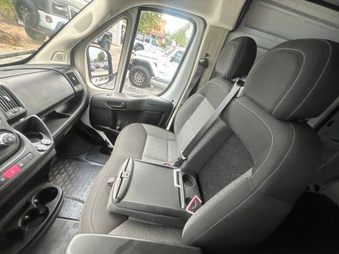Used 2018 RAM ProMaster 2500 FWD image 13