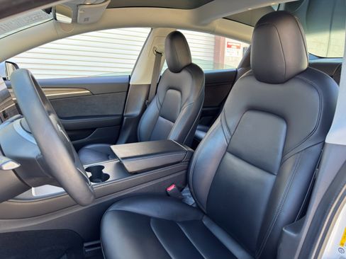 Used 2021 Tesla Model 3 Standard Range Plus RWD image 38