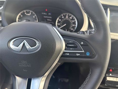 Certified 2025 INFINITI QX50 Luxe image 18