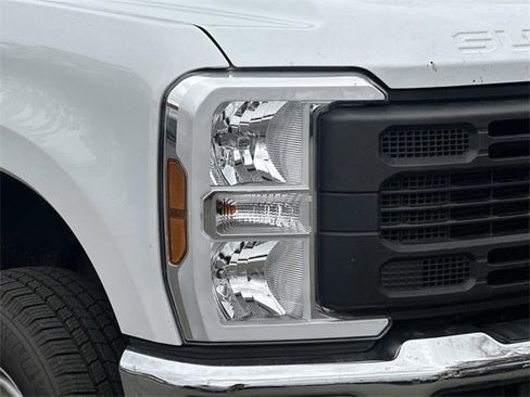Used 2024 Ford F350 XL w/ Snow Plow Prep Package image 5