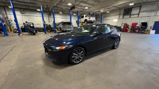 Used 2023 MAZDA MAZDA3 s FWD image 5
