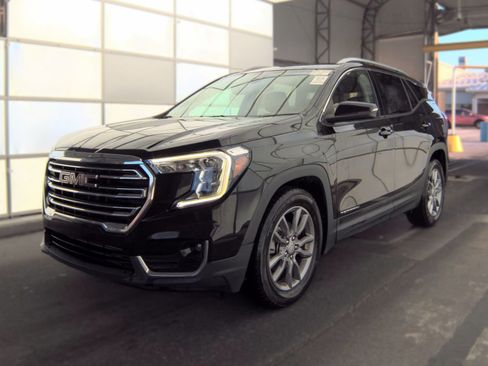 Used 2023 GMC Terrain SLT FWD image 3