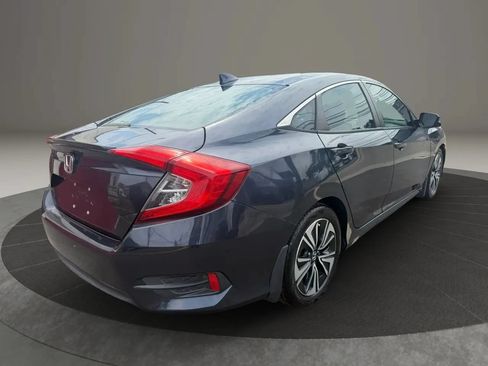 Used 2017 Honda Civic EX-T image 5