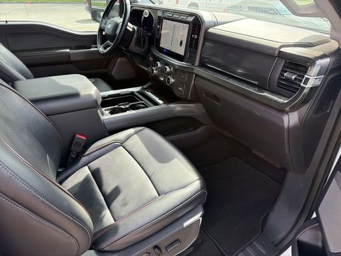 Used 2024 Ford F250 Lariat w/ Chrome Package AWD/4WD image 31