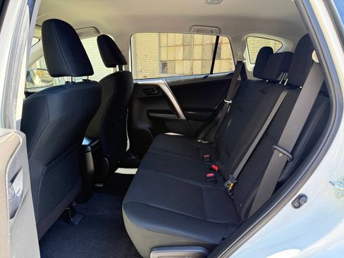 Used 2018 Toyota RAV4 LE w/ All Weather Liner Package AWD/4WD image 40