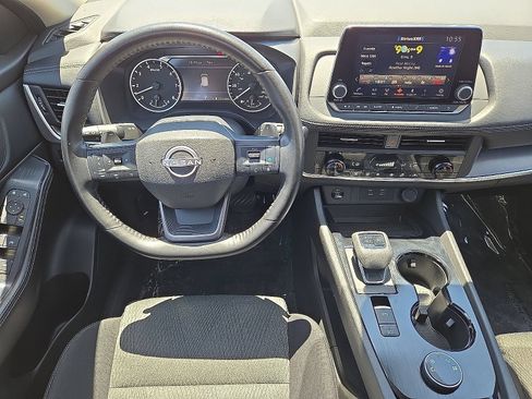 Used 2025 Nissan Rogue SV AWD/4WD image 18