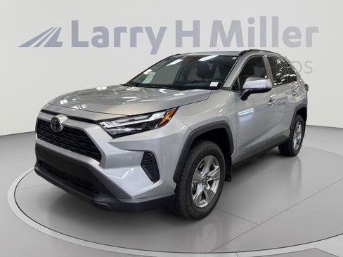 Certified 2025 Toyota RAV4 XLE w/ Convenience Package FWD image 1