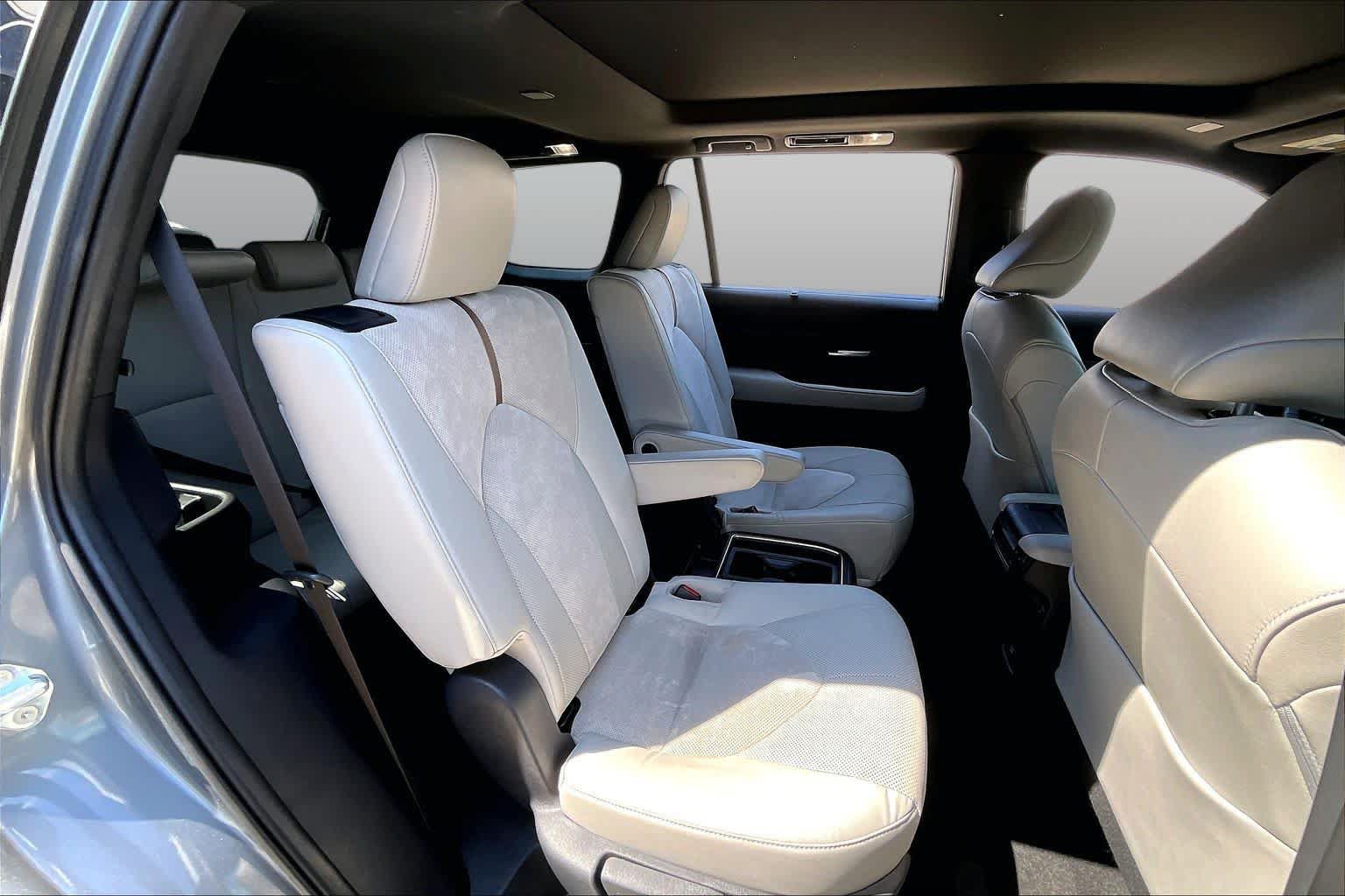 Used 2026 Toyota Grand Highlander AWD Hybrid image 21
