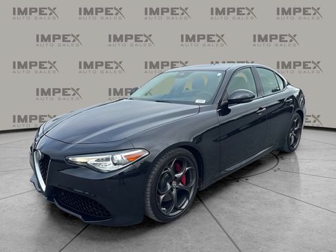 Used 2017 Alfa Romeo Giulia Ti w/ TI 19" Sport Package RWD image 1