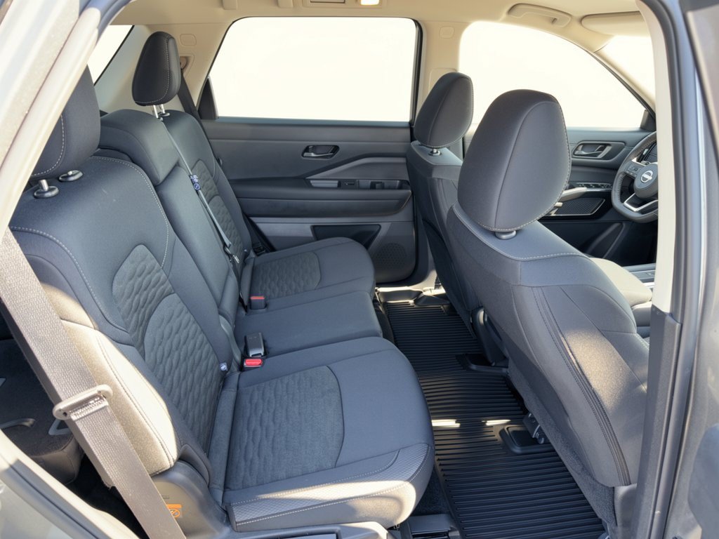 Certified 2025 Nissan Pathfinder SV FWD image 33