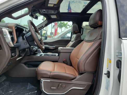 New 2026 Ford F350 King Ranch w/ FX4 Off-Road Package AWD/4WD image 9