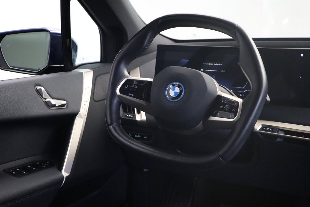 Used 2023 BMW iX xDrive50 AWD/4WD image 28