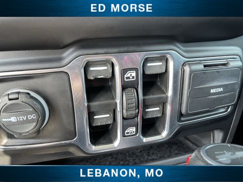 Used 2021 Jeep Wrangler Unlimited Sahara AWD/4WD image 32