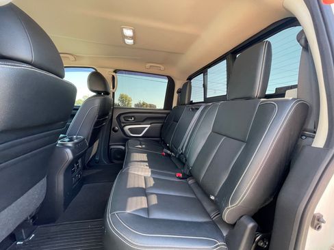 Used 2016 Nissan Titan PRO-4X w/ Pro-4x Convenience Package image 24