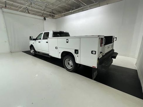 Used 2024 RAM 3500 Tradesman w/ Max Tow Package AWD/4WD image 3