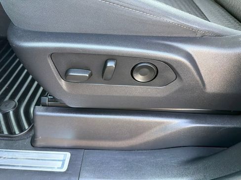 Used 2025 Chevrolet Silverado 1500 LT AWD/4WD image 15