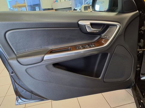 Used 2016 Volvo S60 T5 Premier w/ Climate Package image 19