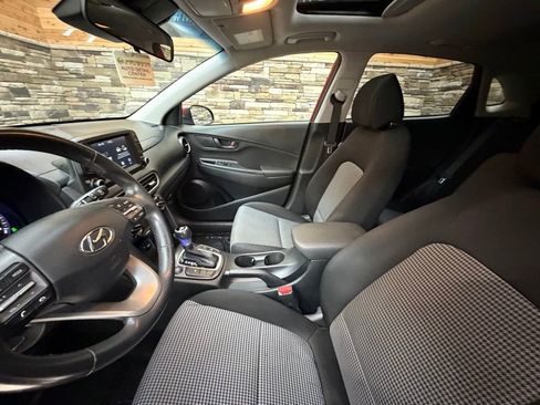 Used 2018 Hyundai Kona SEL w/ SEL Tech Package 02 image 11