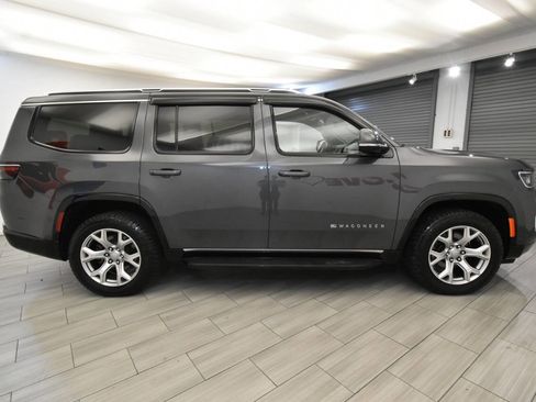 Used 2022 Jeep Wagoneer Series II image 6
