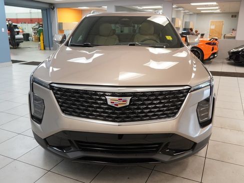 Used 2024 Cadillac XT4 Premium Luxury w/ Cold Weather Package AWD/4WD image 16