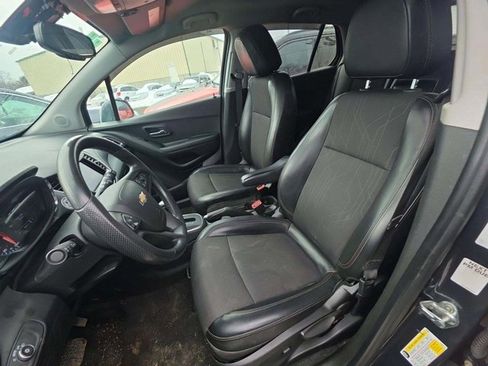 Used 2021 Chevrolet Trax LT image 5
