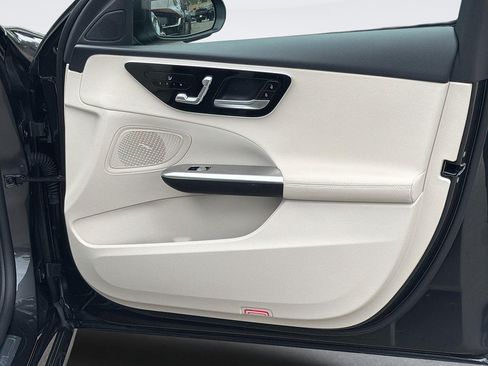 Used 2024 Mercedes-Benz C 300 Sedan image 30