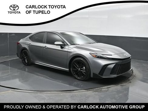 Used 2026 Toyota Camry SE w/ Convenience Package FWD image 6