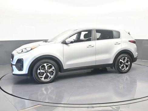 Used 2020 Kia Sportage LX w/ LX Popular Package image 2