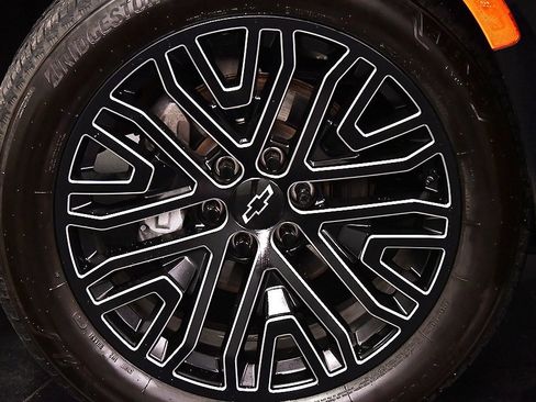 Used 2023 Chevrolet Tahoe High Country image 9