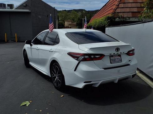 Certified 2023 Toyota Camry SE FWD image 6