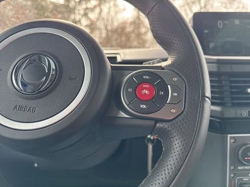 Used 2025 INEOS Grenadier image 11