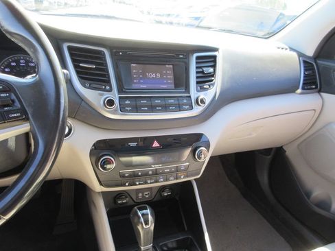 Used 2017 Hyundai Tucson Value FWD image 25