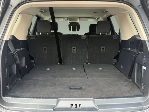 Used 2022 Ford Expedition XLT image 29