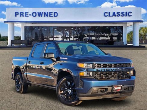 Used 2020 Chevrolet Silverado 1500 Custom w/ Custom Value Package image 1