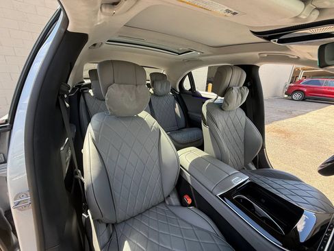 Used 2021 Mercedes-Benz S 580 4MATIC Sedan w/ AMG Line image 38