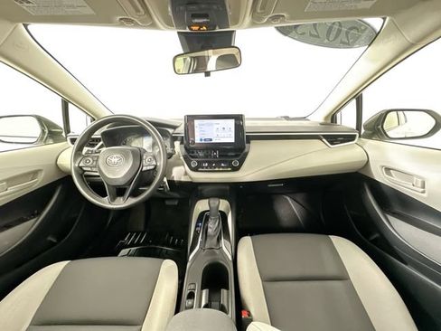 Used 2023 Toyota Corolla LE FWD image 3
