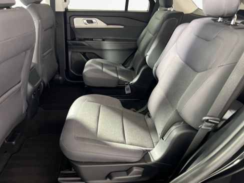 Used 2025 Ford Explorer Active RWD image 26
