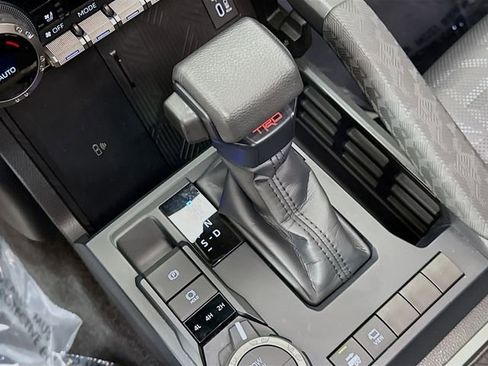 Used 2024 Toyota Tacoma TRD Sport image 17