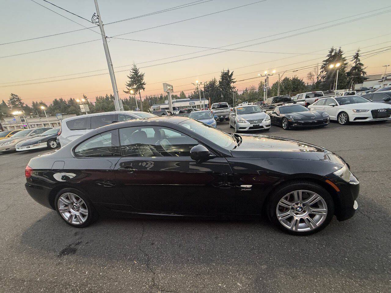 Used 2013 BMW 335i xDrive Coupe AWD/4WD image 4