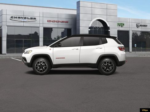 New 2026 Jeep Compass Trailhawk w/ Sun, Sound & Navigation Group AWD/4WD image 3