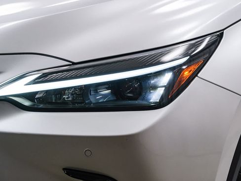 Used 2025 Lexus NX 250 FWD image 11