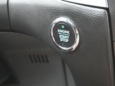 Used 2019 Ford Edge SE AWD/4WD image 24