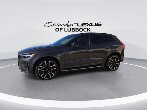 Used 2023 Volvo XC60 B6 Ultimate w/ Protection Package Premier image 5