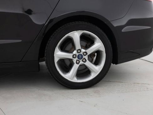 Used 2013 Ford Fusion SE FWD image 22