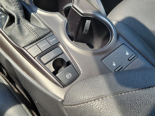 Used 2024 Toyota Camry XSE FWD image 33